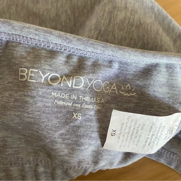 Beyond Yoga Spacedye Slim Racerback Cropped Tank Wild Wisteria lavender grey - Picture 8 of 9